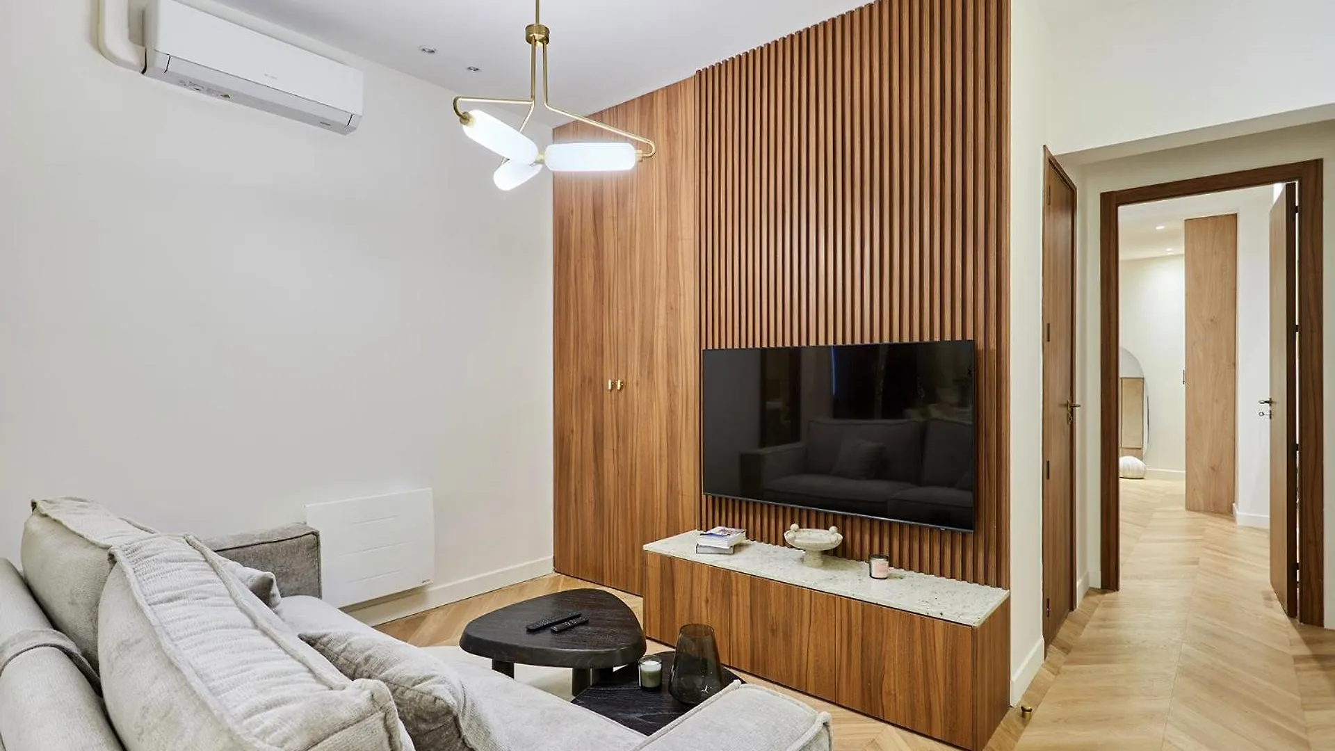 Superb Apartment Center Of Paris By Studio Prestige