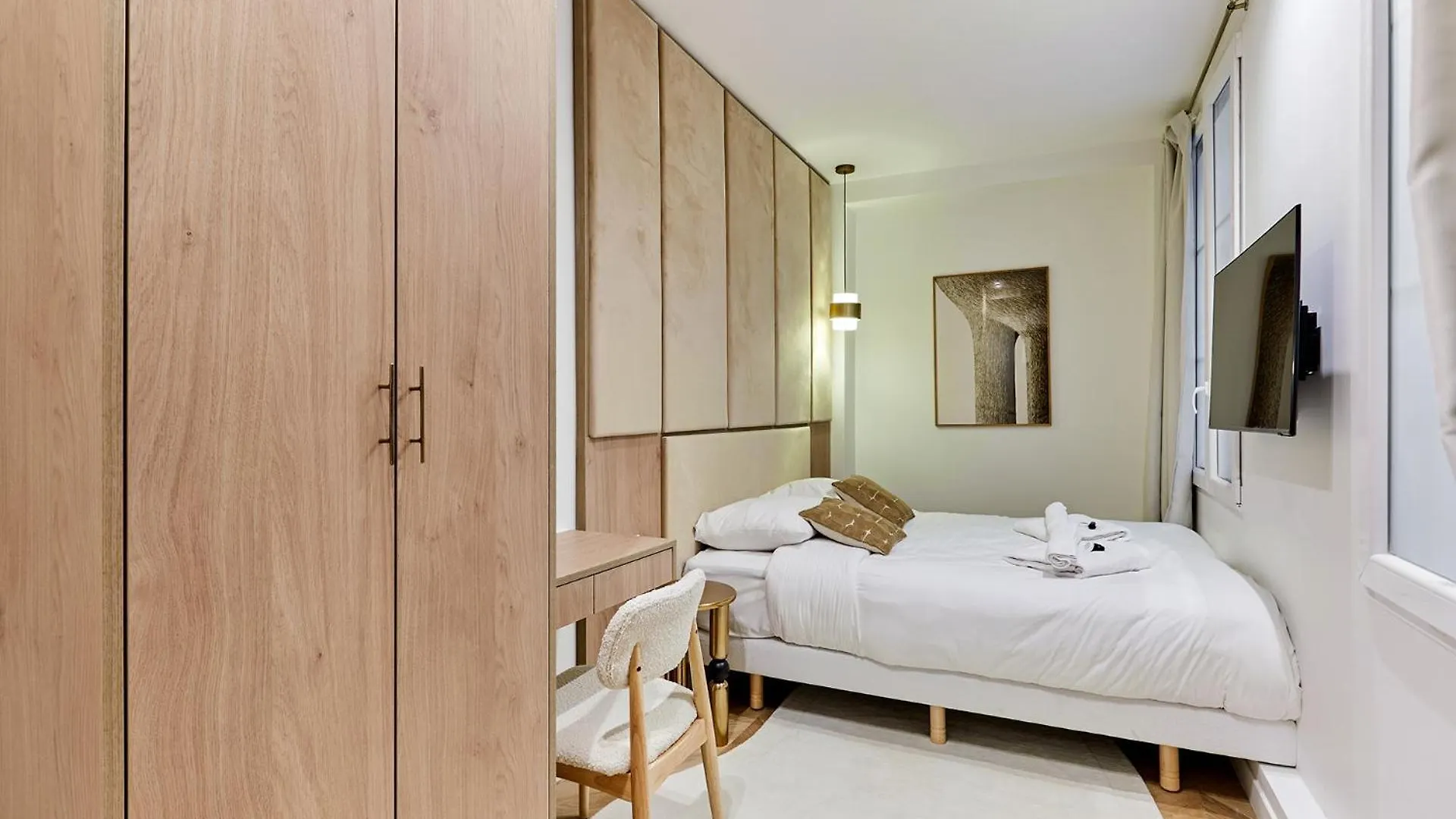 Superb Apartment Center Of Paris By Studio Prestige